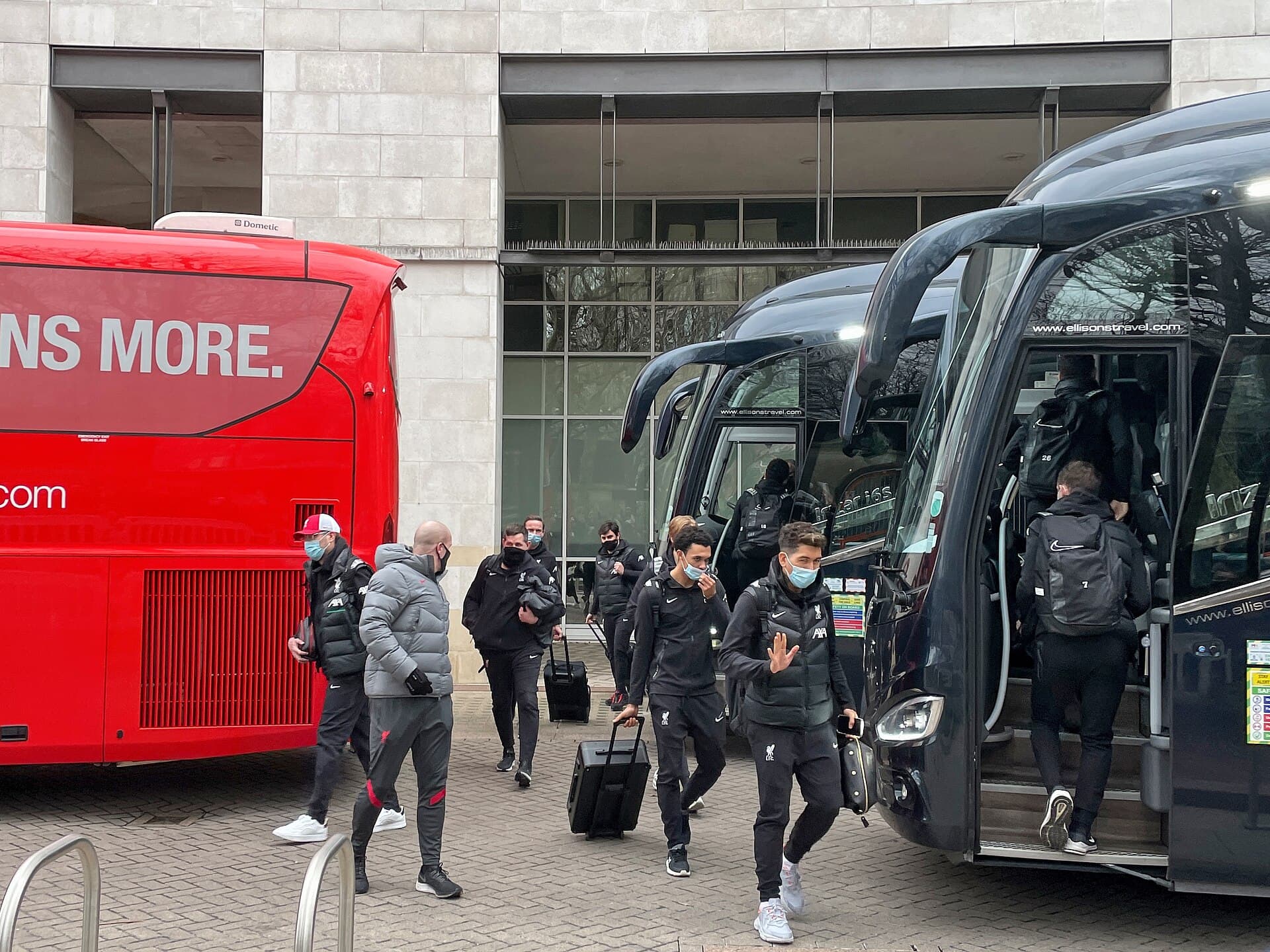 Roberto Firmino, Trent Alexander-Arnold & Jurgen Klopp exit Liverpool team bus