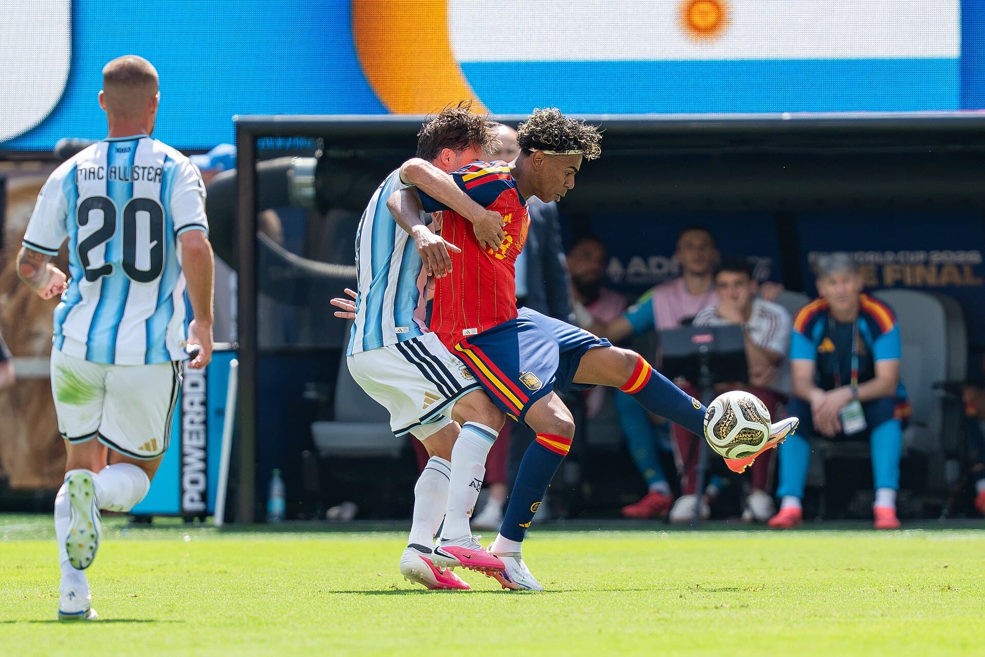 Nicolas Tagliafico Lamine Yamal Argentina v Spain 19 July 2026-095