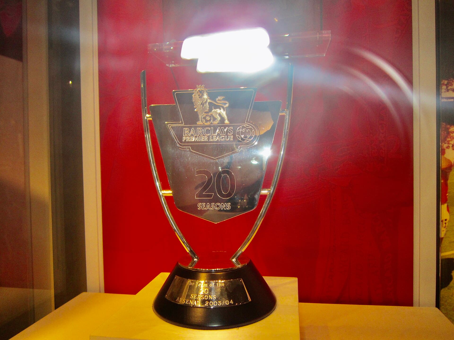 Arsenal Football Club , Emirates stadium