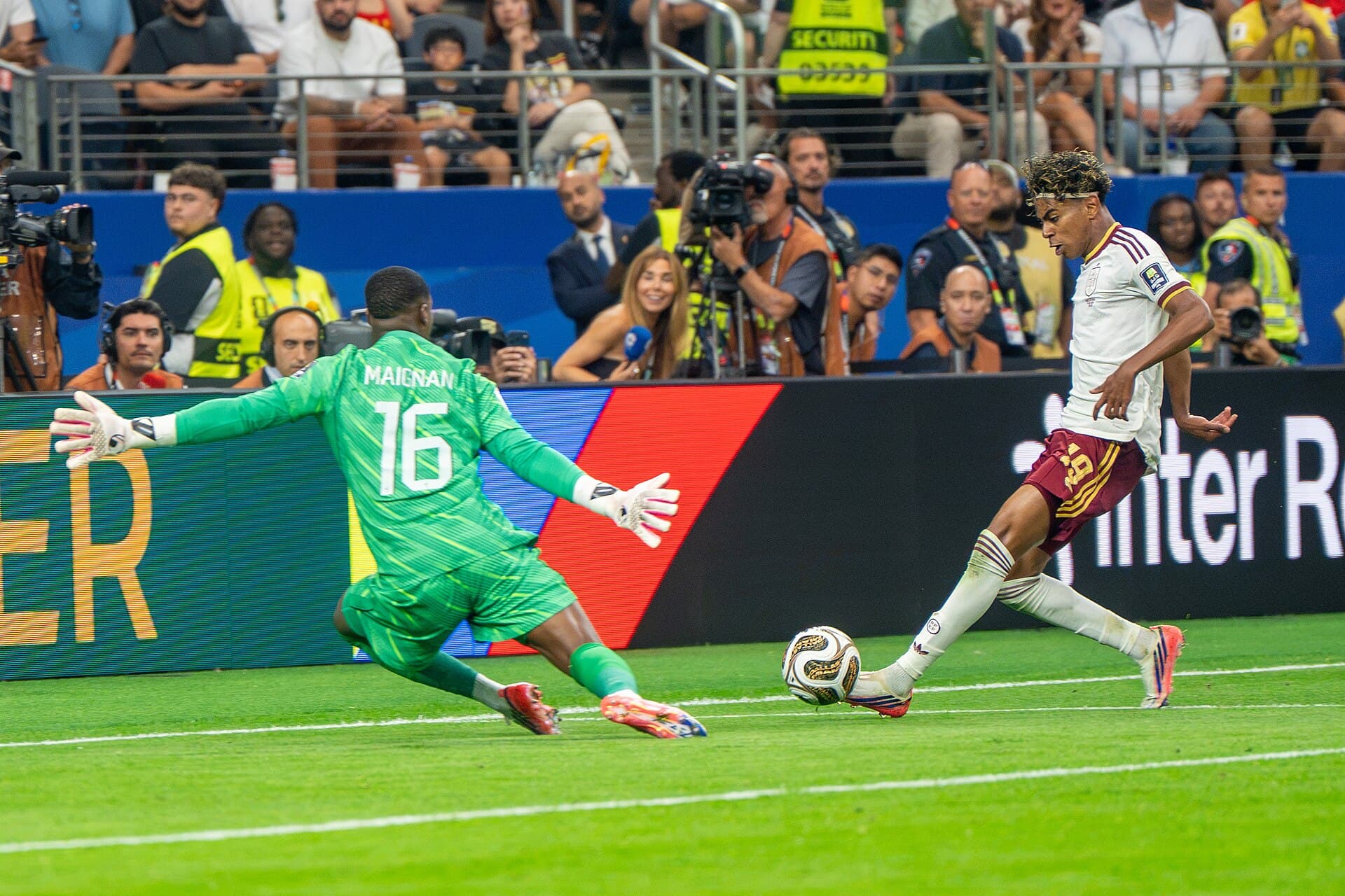 Mike Maignan Lamine Yamal France v Spain 7.24.26-188