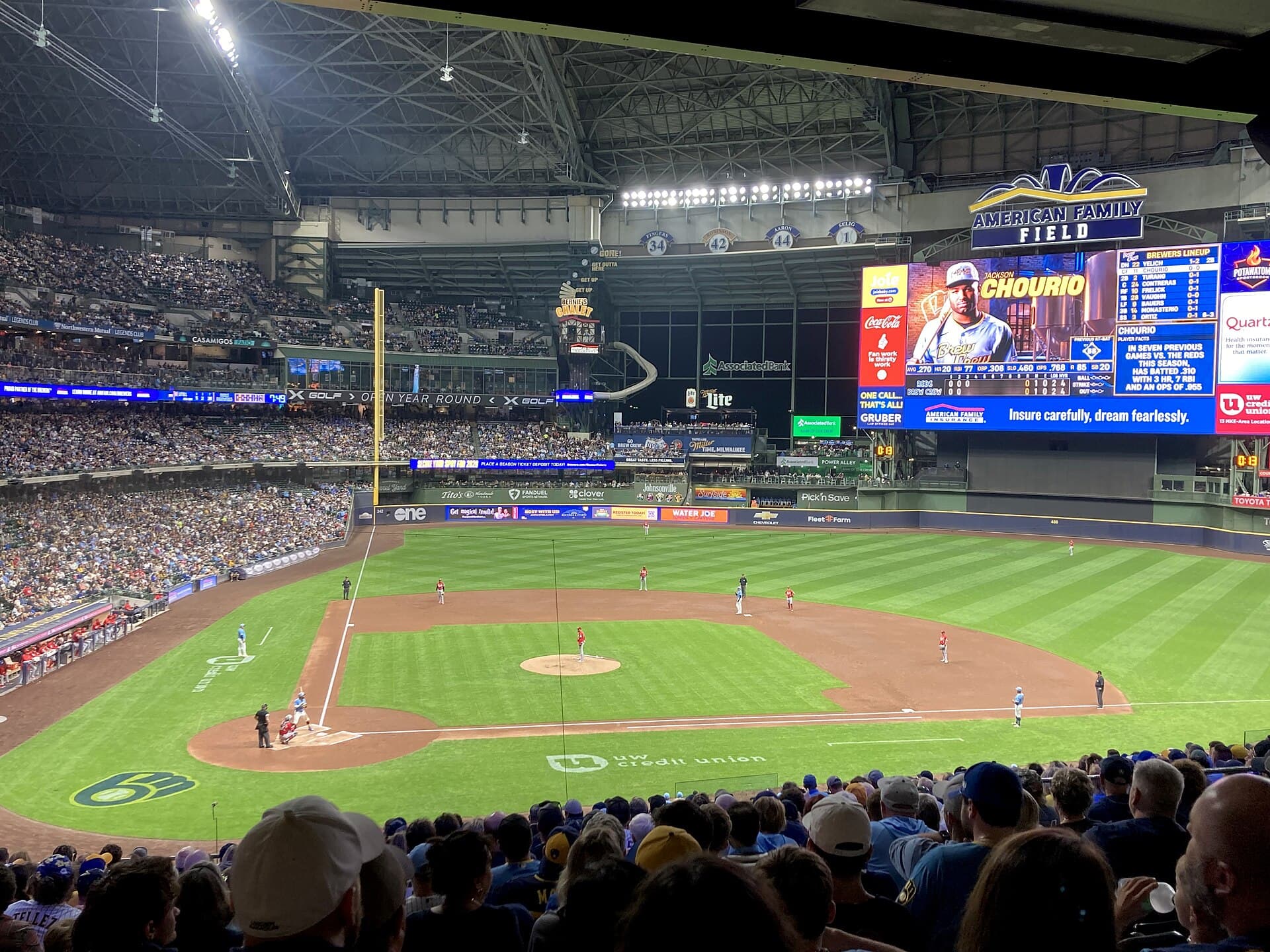 Cincinnati Reds vs. Milwaukee Brewers September 2025 09 (in-game action)